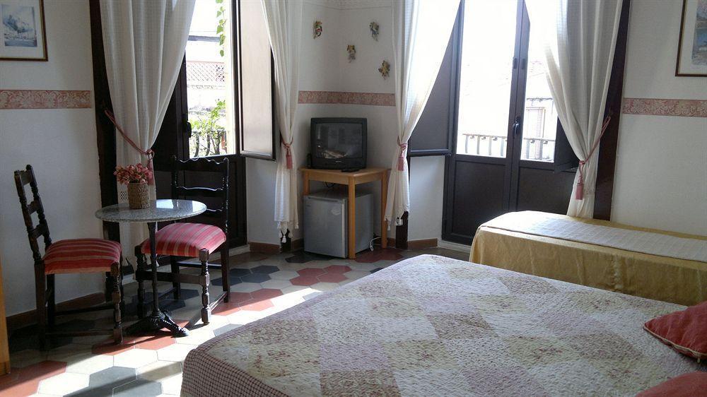 Villa Floresta Таормина Экстерьер фото